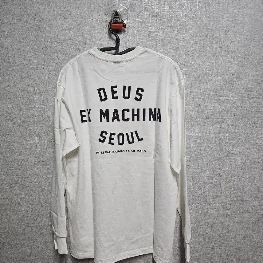 [SOLD OUT] 데우스 엑스 마키나 서울 흰색 긴팔티L