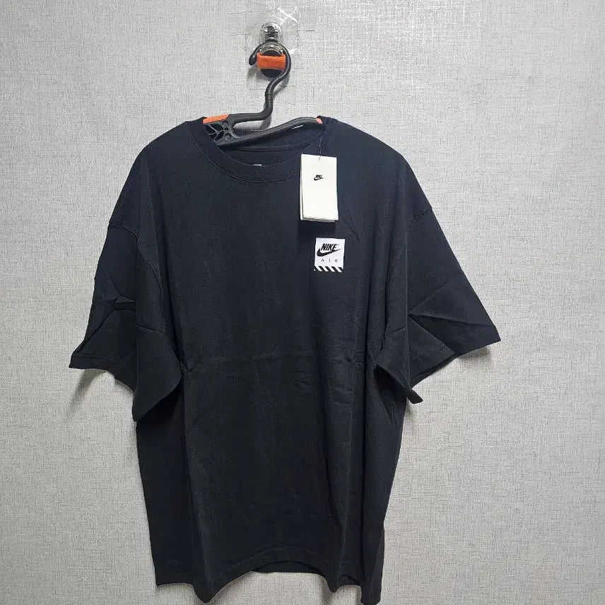 [SOLD OUT] 나이키 블랙 프린팅 반팔 티셔츠m오버핏105-110