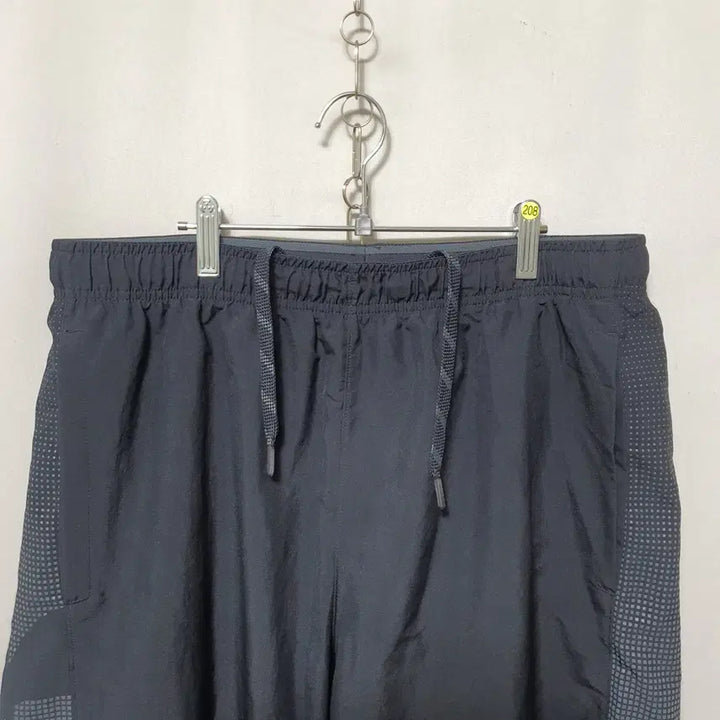 [SOLD OUT] N208 언더아머 남성 반바지 2XL 20년식