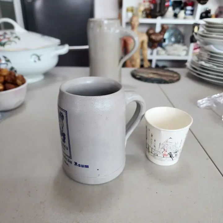 [BUNJANG] German Porcelain Cup / 독일 도자기잔 높이12.3cm  지름9.5cm19000원