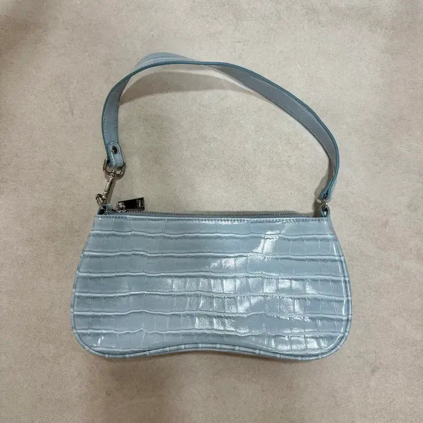 [BUNJANG] JW PEI Eva Shoulder Baguette Bag Vegan Leather / 쥬페이 JW PEI 에바 숄더 바게트백 쥬페이 비건 가죽 가방( 소라)