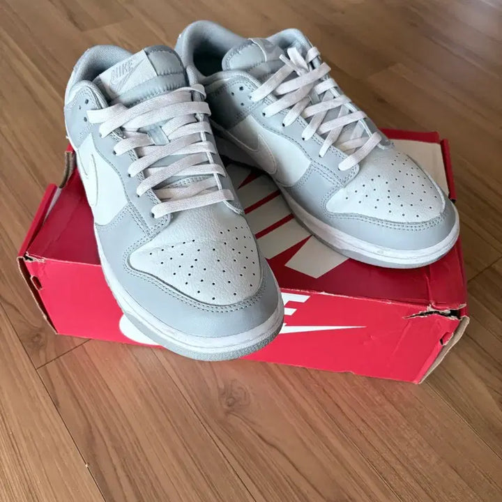 [BUNJANG] Nike Dunk Low Retro Wolf Grey Sneakers / 나이키 덩크 로우 레트로 울프 그레이 270 (us 9)