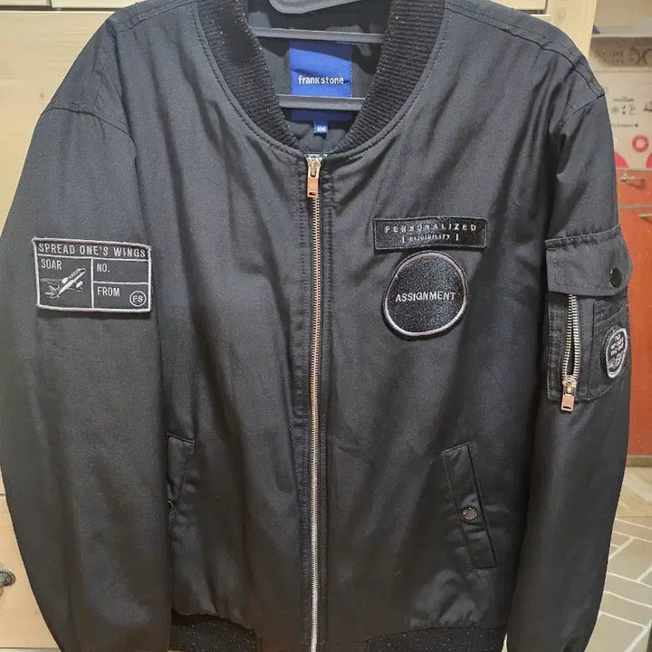[BUNJANG] Black Patch Detail Bomber Jacket / 항공점퍼