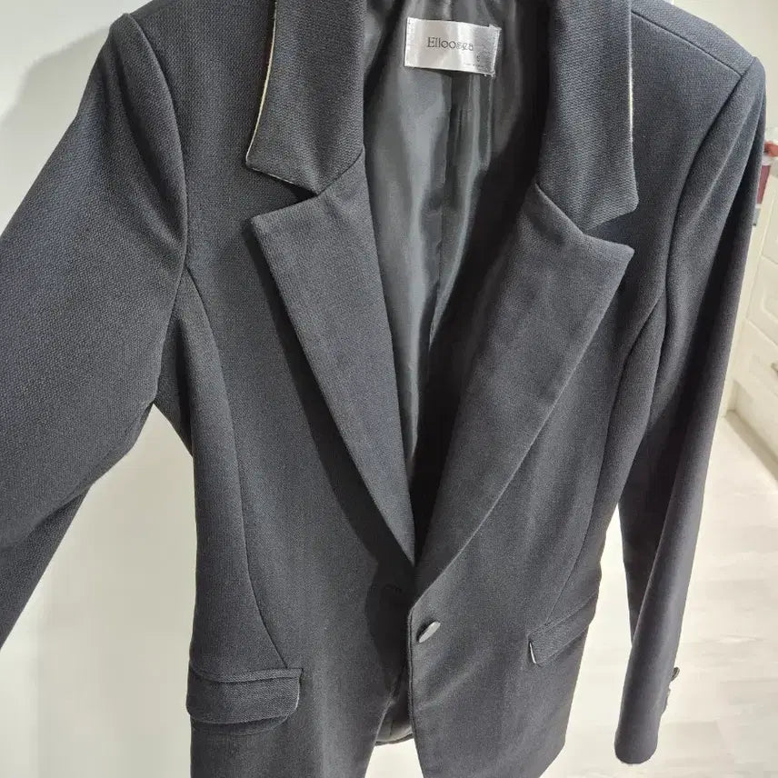 [BUNJANG] Black Slim Fit Jacket (Size S) / 여성 블랙 슬림 자켓