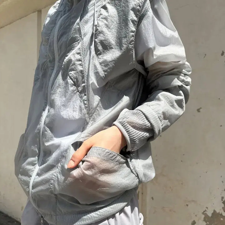 [BUNJANG] Sansan Gear Emulsive Windbreaker Jacket (Gray, Size 2) / 산산기어 바람막이 EMULSIVE 자켓 그레이 2사이즈