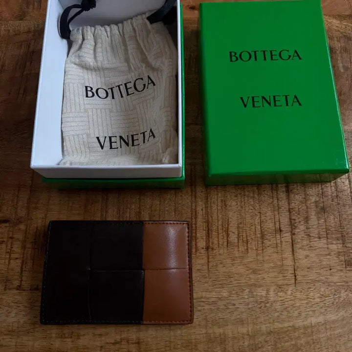 [BUNJANG] Bottega Veneta Cassette Credit Card Wallet / 보테가 베네타 카세트 크레딧 카드지갑