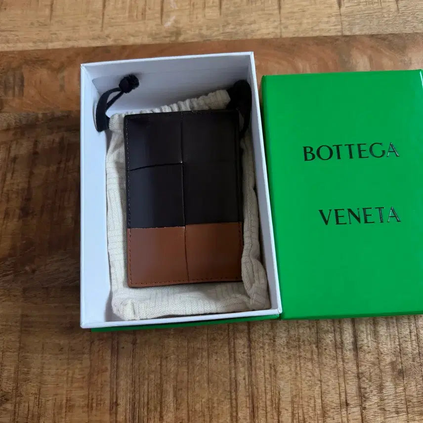[BUNJANG] Bottega Veneta Cassette Credit Card Wallet / 보테가 베네타 카세트 크레딧 카드지갑