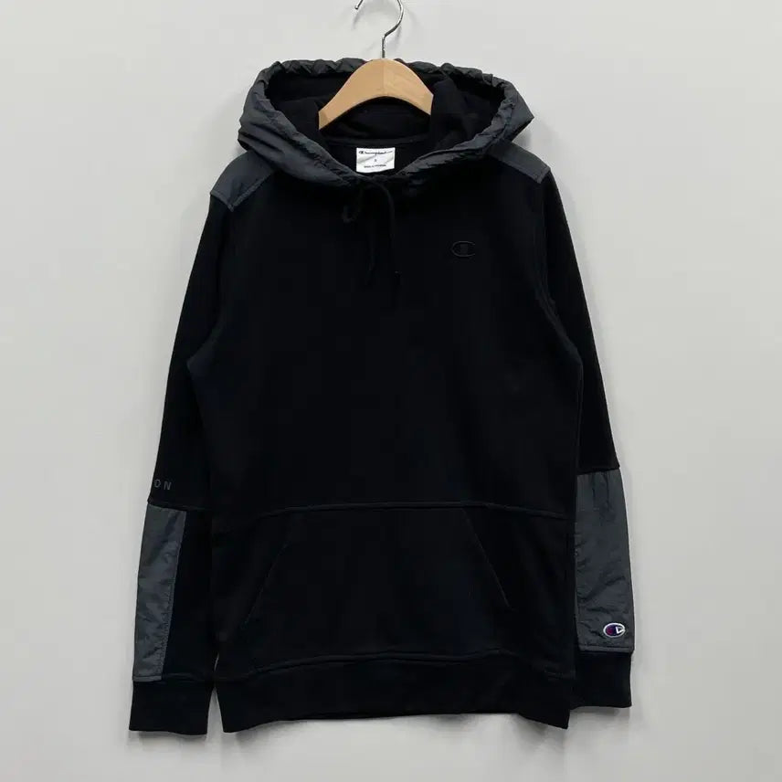 [BUNJANG] Champion Black Hoodie / 챔피온 블랙 후드티