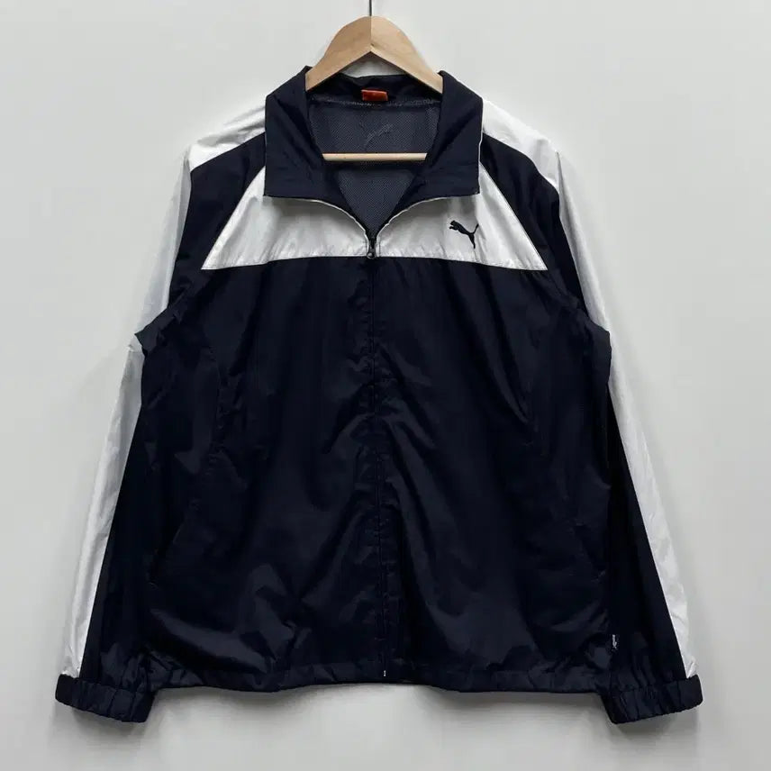 [BUNJANG] Puma Black/White Windbreaker Jacket / 푸마 블랙/화이트 바람막이 자켓