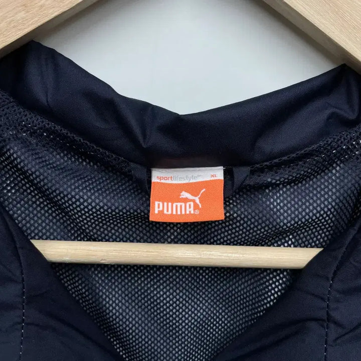 [BUNJANG] Puma Black/White Windbreaker Jacket / 푸마 블랙/화이트 바람막이 자켓