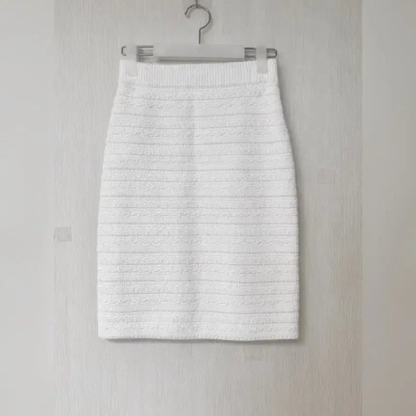 [BUNJANG] Find H White Knit Skirt / 파인드에이치 find h 화이트 니트스커트