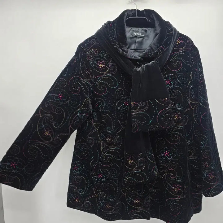 [BUNJANG] Vintage Velvet Embroidered Jacket &amp; Muffler Set / 정영지 벨벳 자수 자켓 + 머플러 세트