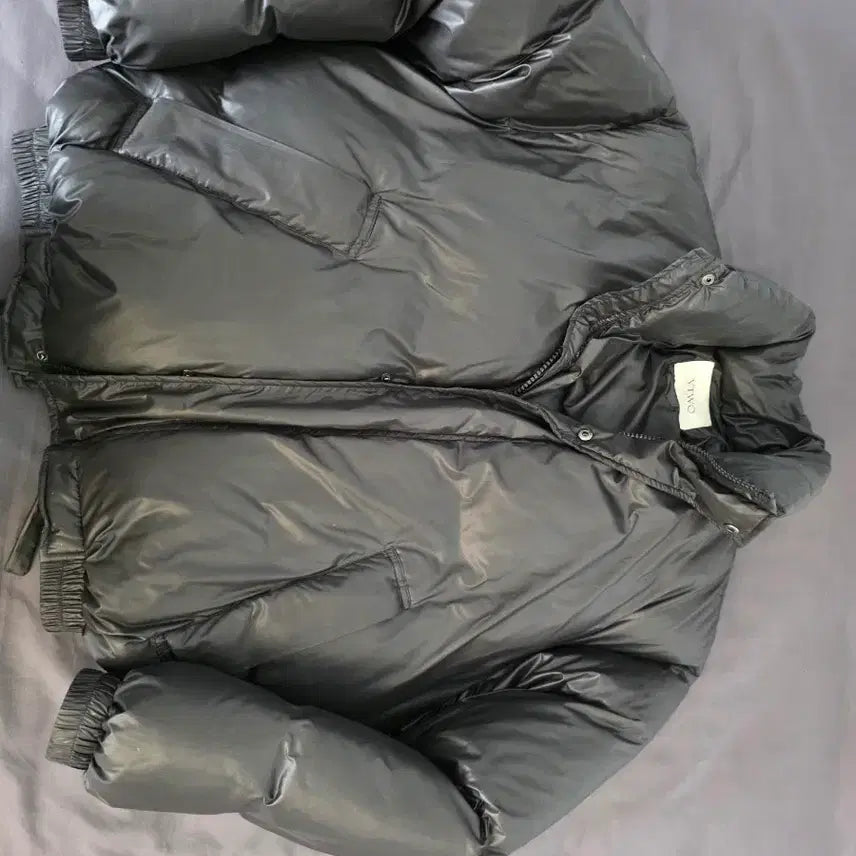 [BUNJANG] Vtwo Black Glossy Padded Jacket (M) / Vtwo 블랙 유광 패딩 M