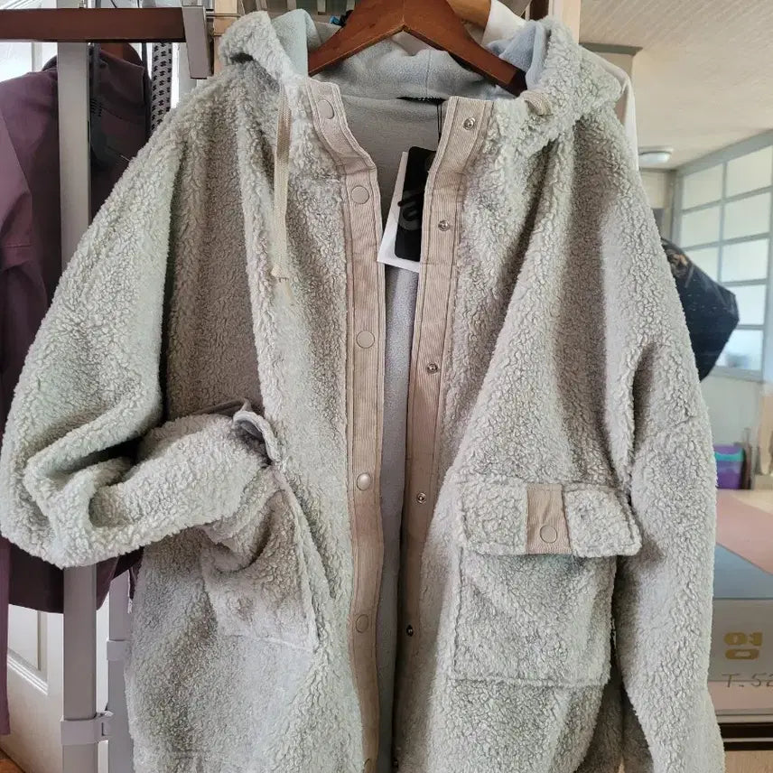 [BUNJANG] Xexymix Ppomgeul Hoodie Jumper (F) New / 젝시믹스 뽀글이후드 점퍼F 새상품