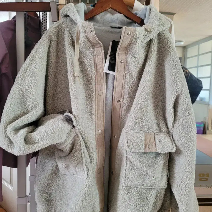 [BUNJANG] Xexymix Ppomgeul Hoodie Jumper (F) New / 젝시믹스 뽀글이후드 점퍼F 새상품