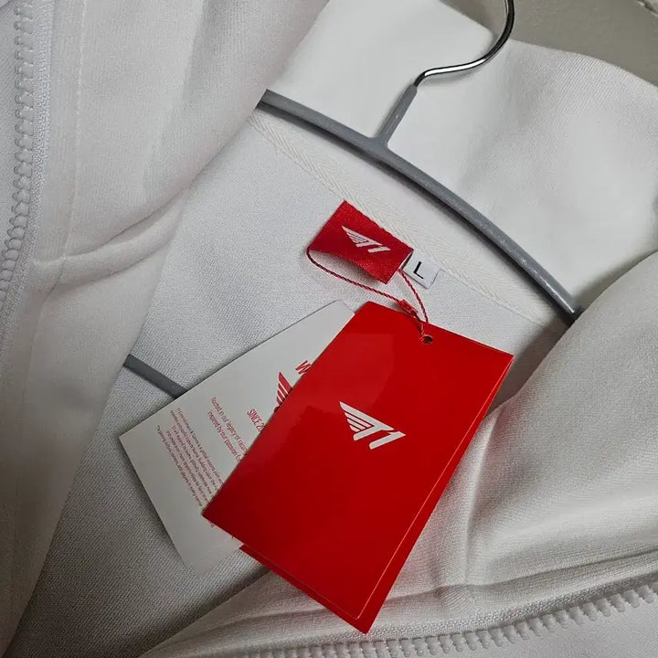 [SOLD OUT] 티원 24 월즈우승기념 5성 하프집업