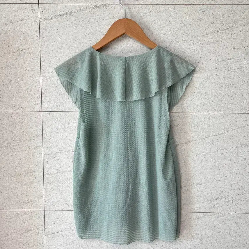 [BUNJANG] MANGO Ruffle Sleeveless Blouse XS / MANGO 망고 러플 민소매 블라우스  사이즈 XS (55까지가능할것 같