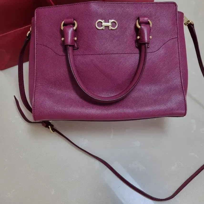 [BUNJANG] Ferragamo Tote &amp; Shoulder Bag / 페라가모 토트백 겸 숄더백