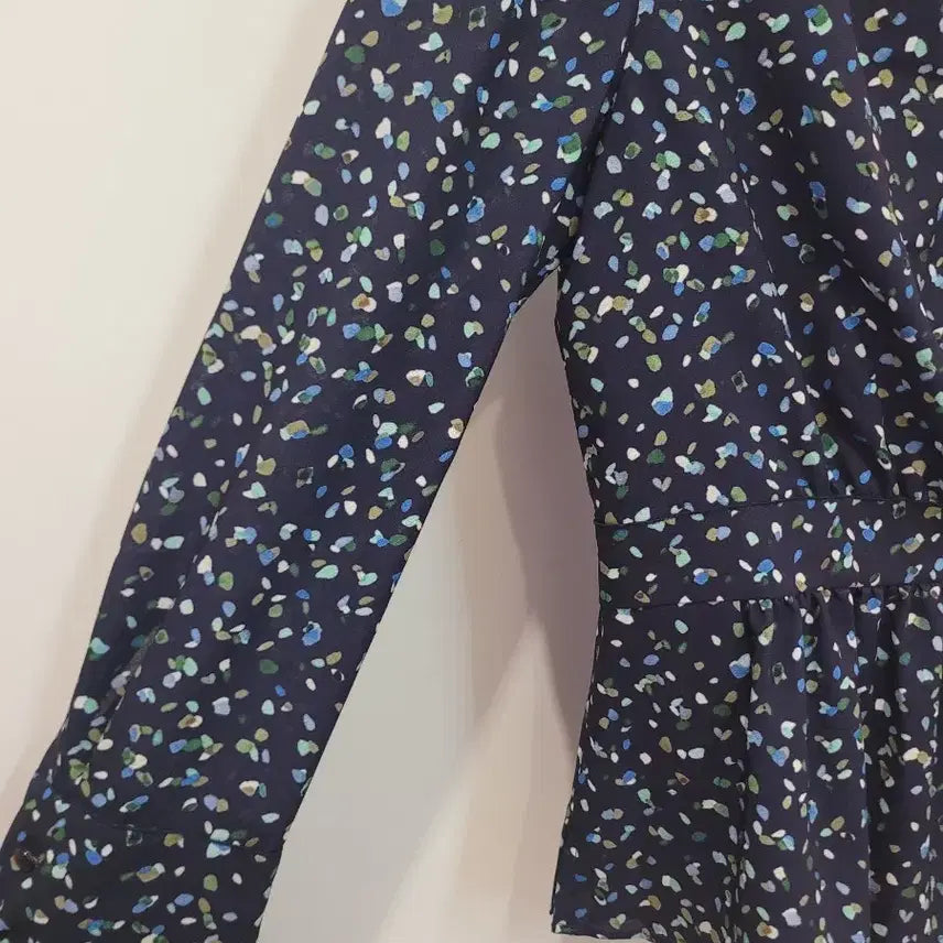 [BUNJANG] Keith Flower Pattern Peplum Chiffon Blouse / 키이스 플라워 패턴 페플럼 쉬폰 블라우스 55사이즈