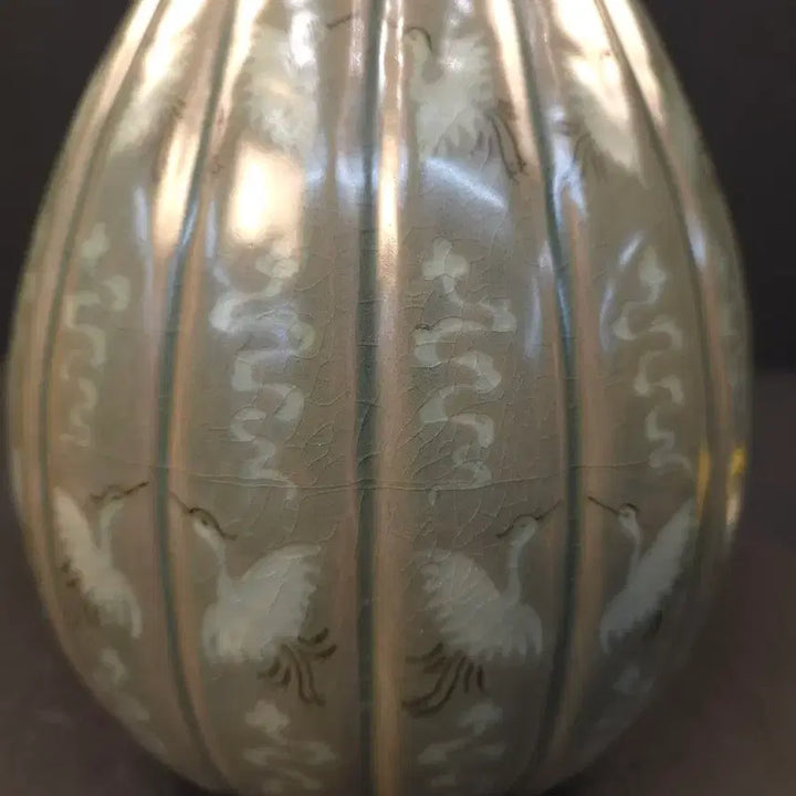 [BUNJANG] Celadon Porcelain Wine Bottle / 260417-4 상감청자 운학문 과릉형 주병