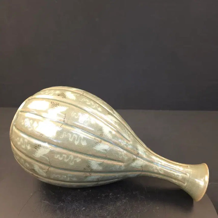 [BUNJANG] Celadon Porcelain Wine Bottle / 260417-4 상감청자 운학문 과릉형 주병