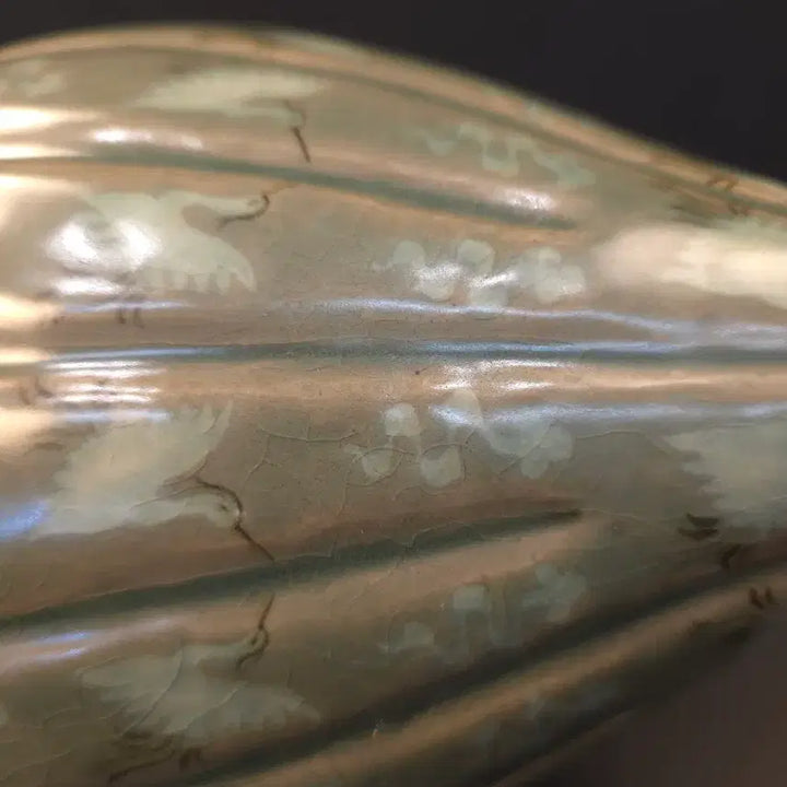 [BUNJANG] Celadon Porcelain Wine Bottle / 260417-4 상감청자 운학문 과릉형 주병