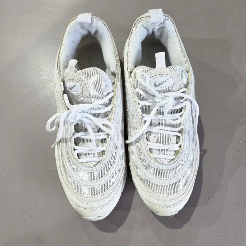 [BUNJANG] Nike Air Max 97 Triple White Sneakers / 나이키 에어맥스 97 트리플화이트 사이즈235