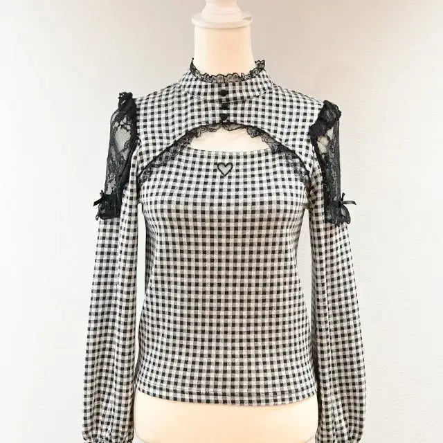 [BUNJANG] MARS Lace-Trimmed Teleco Knit Top / MARS 마즈 가슴 트임 어깨 레이스 텔레코 니트