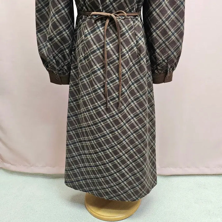 [BUNJANG] Oni Studio Brown Frill Collar Check Long Dress / oni studio 브라운 프릴카라 체크 롱원피스