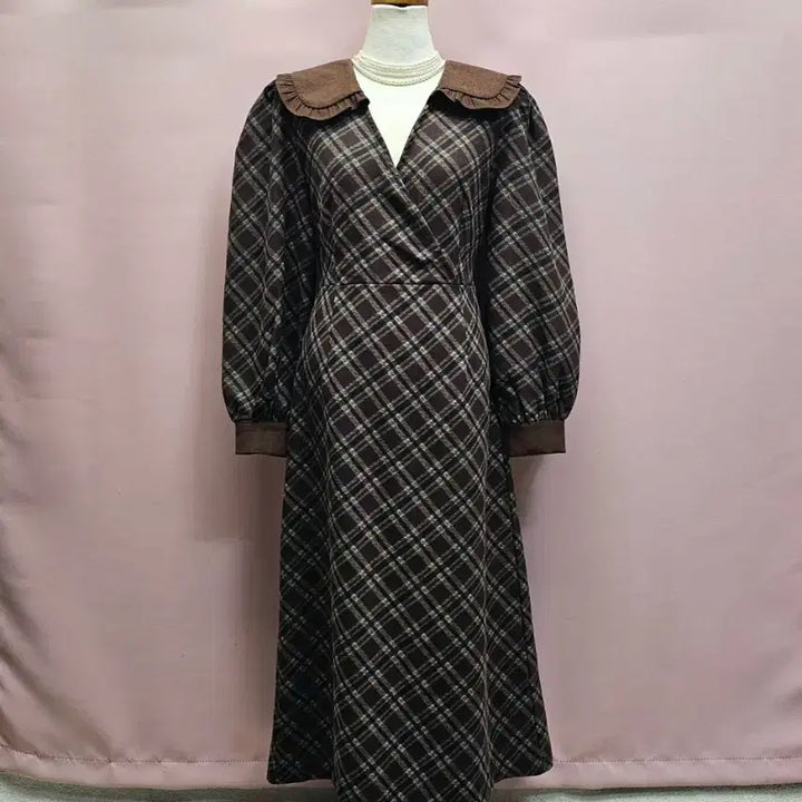 [BUNJANG] Oni Studio Brown Frill Collar Check Long Dress / oni studio 브라운 프릴카라 체크 롱원피스