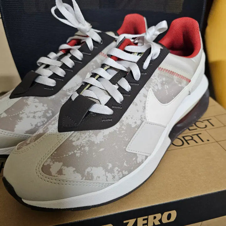 [BUNJANG] Nike Air Max Pre-Day SE Khaki Sneakers / 502- [새상품]나이키 에어맥스 프리데이 SE 카키 280