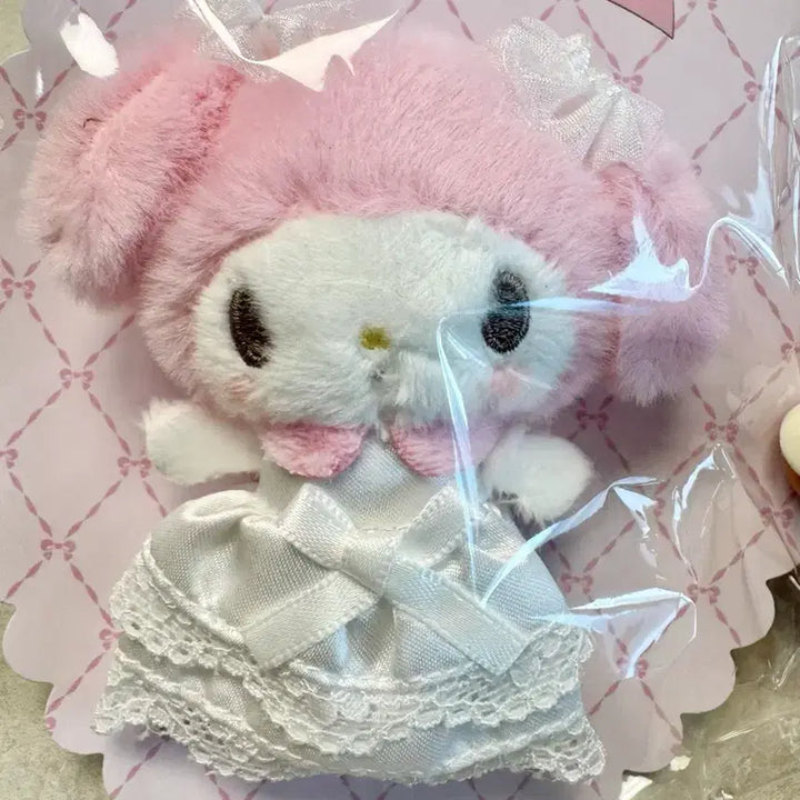 [BUNJANG] Sanrio My Melody Lady Brooch / 산리오 레이디 마이멜로디 브로치