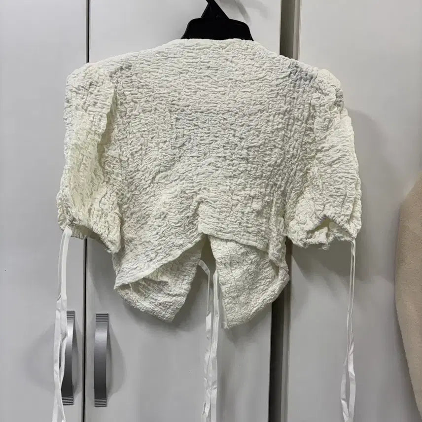 [BUNJANG] noq White Shirred Blouse / noq 화이트 셔링 블라우스