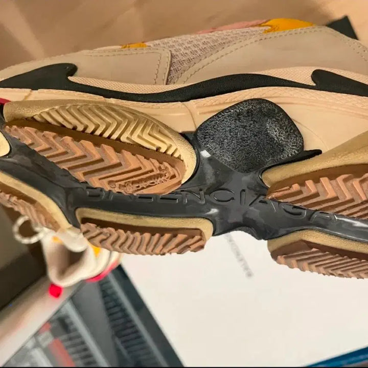 [BUNJANG] Balenciaga Triple S Sneakers / 발렌시아가 트리플s