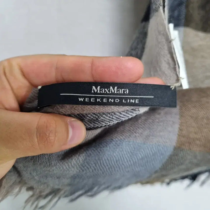 [BUNJANG] Max Mara Check Pattern Muffler / ㅡ 막스마라 봄가을 머플러ㅡ0311