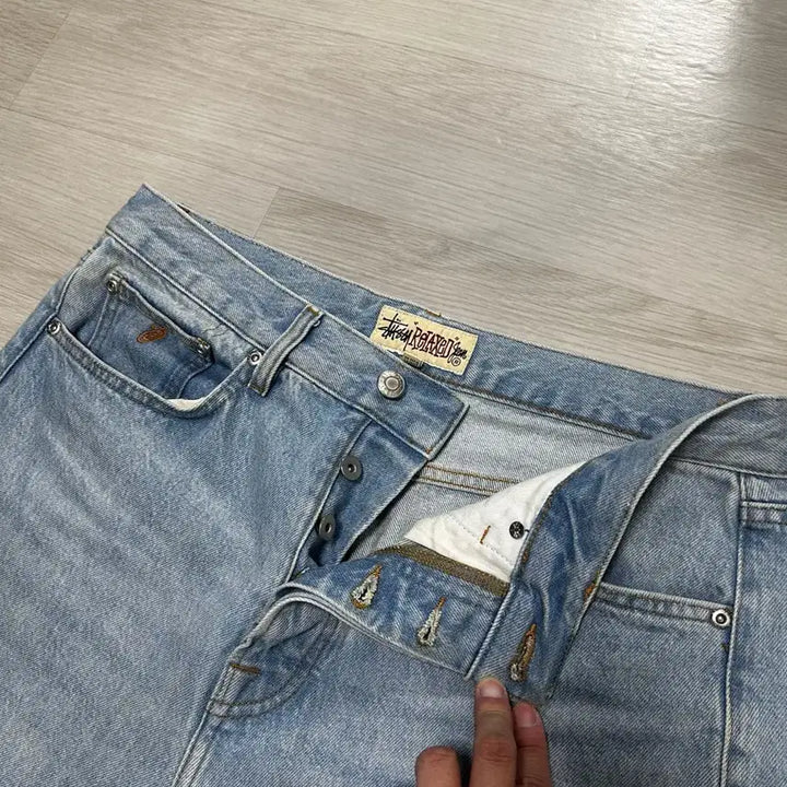 [BUNJANG] Stussy Relaxed Denim Pants Light Wash 32 / 스투시 릴렉스드 데님 팬츠 연청 32사이즈 1회착용