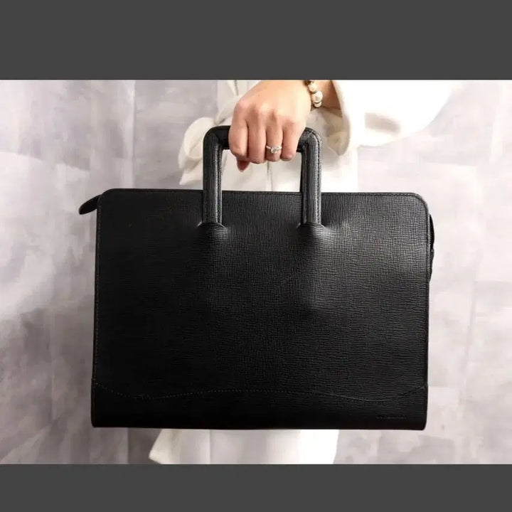 [BUNJANG] Burberry Calfskin Briefcase / 버버리 카프스킨 브리프케이스