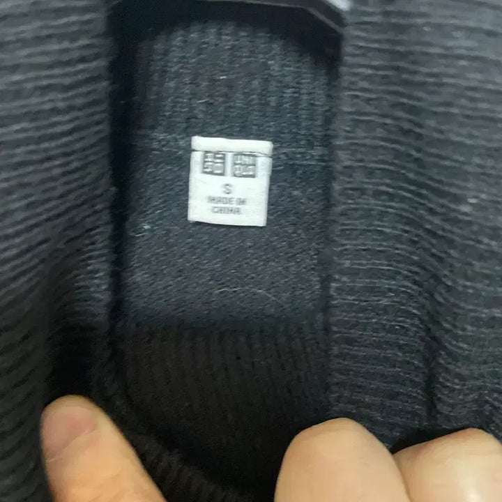 [BUNJANG] Uniqlo Cashmere 100% Turtleneck Sweater / 유니클로 / 캐시미어 100% 터틀넥 스웨터 블랙 S