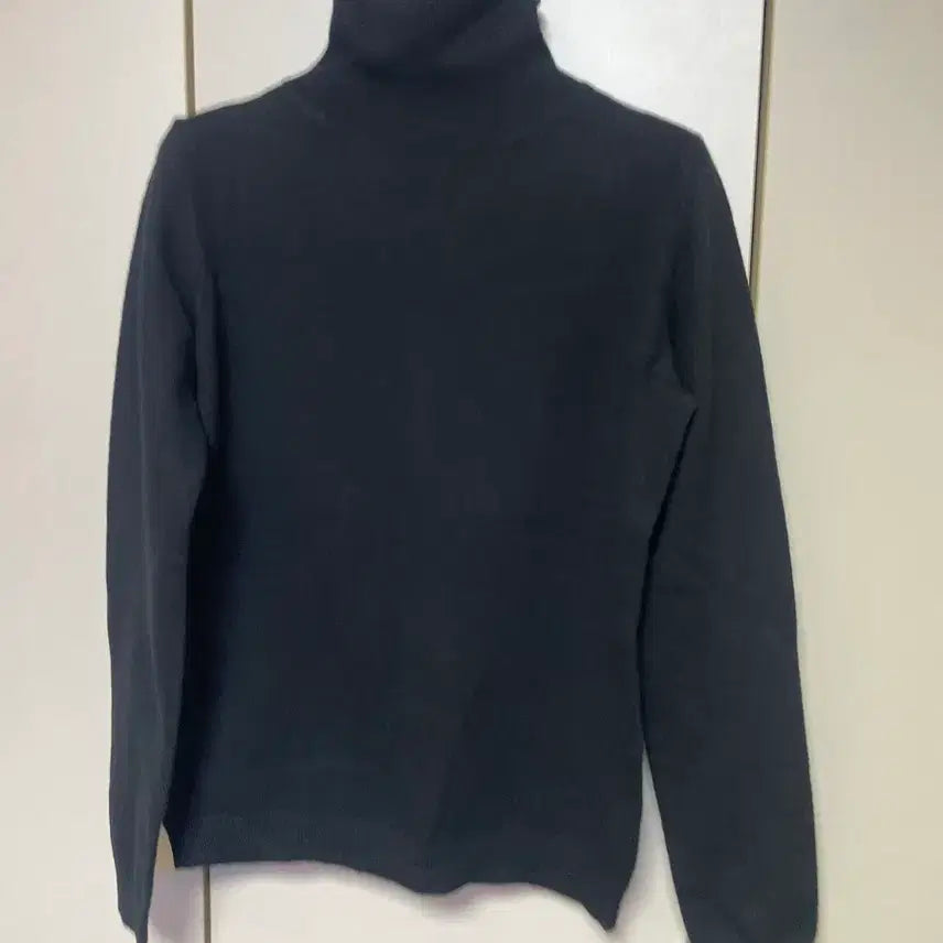 [BUNJANG] Uniqlo Cashmere 100% Turtleneck Sweater / 유니클로 / 캐시미어 100% 터틀넥 스웨터 블랙 S