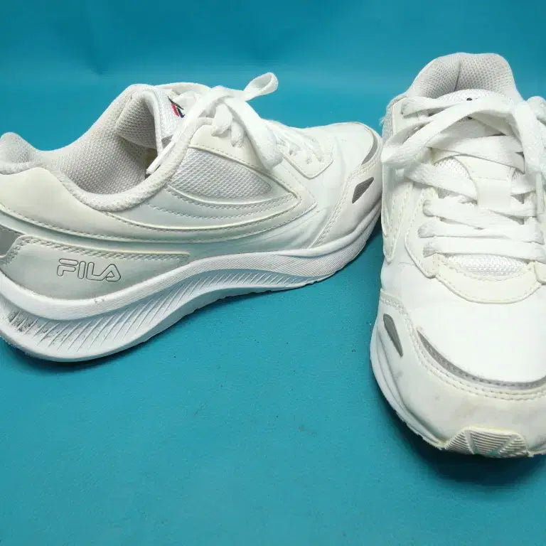 [BUNJANG] Fila Sneakers Used Shoes / 240/sb0-817/휠라 스니커즈 운동화/구제특별시