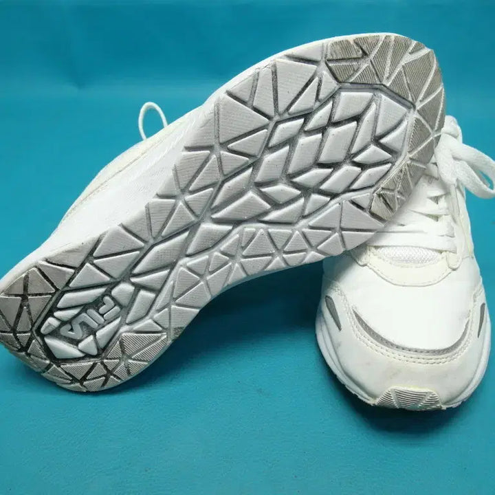 [BUNJANG] Fila Sneakers Used Shoes / 240/sb0-817/휠라 스니커즈 운동화/구제특별시