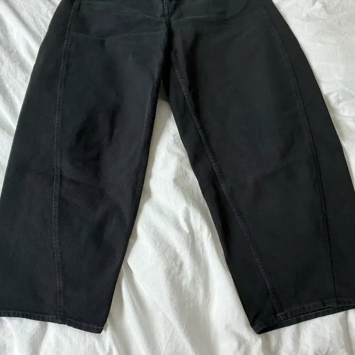 [BUNJANG] Brownyard Curved Denim Pants Black / 브라운야드 커브드 데님 팬츠 블랙