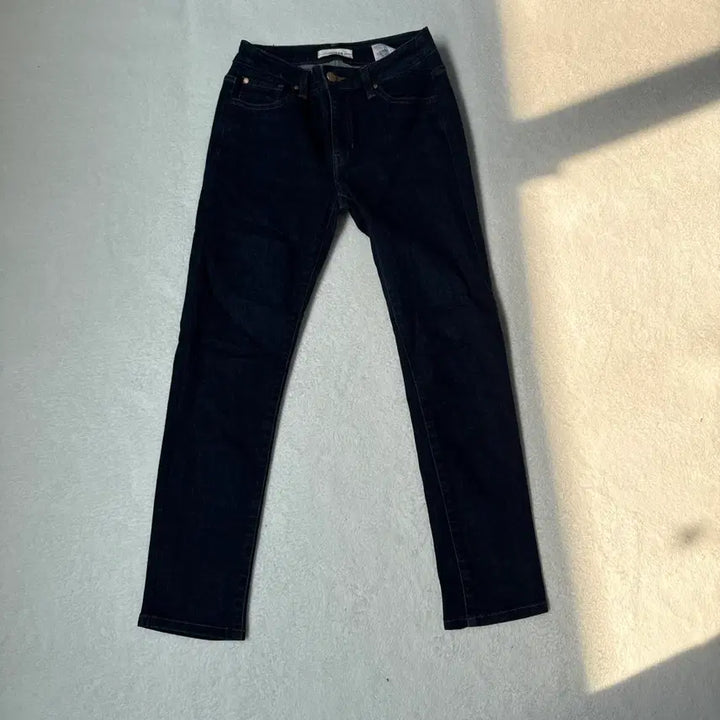 [BUNJANG] Guess Slim Denim Pants / 27 게스 슬림 데님팬츠 0310T