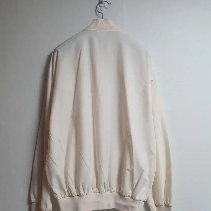 [BUNJANG] Lacoste Lightweight Windbreaker Jacket Light Beige / 라코스테 크록로고 경량 블루종 바람막이 자켓 라이트 베이지 105