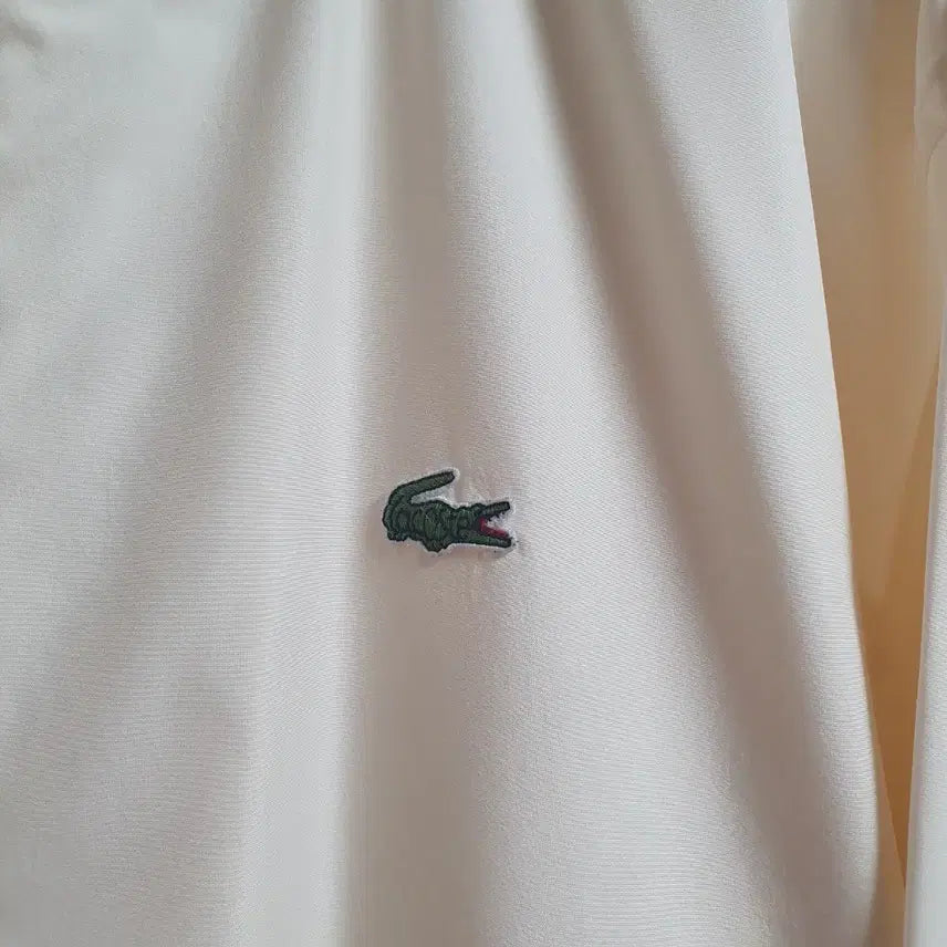 [BUNJANG] Lacoste Lightweight Windbreaker Jacket Light Beige / 라코스테 크록로고 경량 블루종 바람막이 자켓 라이트 베이지 105