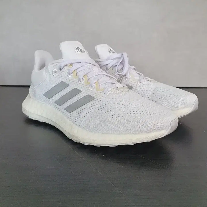 [BUNJANG] Adidas Pureboost 21 White/Dash Grey (240) Running Shoes / 아디다스 퓨어부스트 21 화이트 대시 그레이 (240)