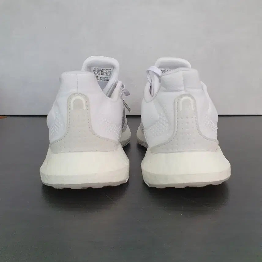 [BUNJANG] Adidas Pureboost 21 White/Dash Grey (240) Running Shoes / 아디다스 퓨어부스트 21 화이트 대시 그레이 (240)