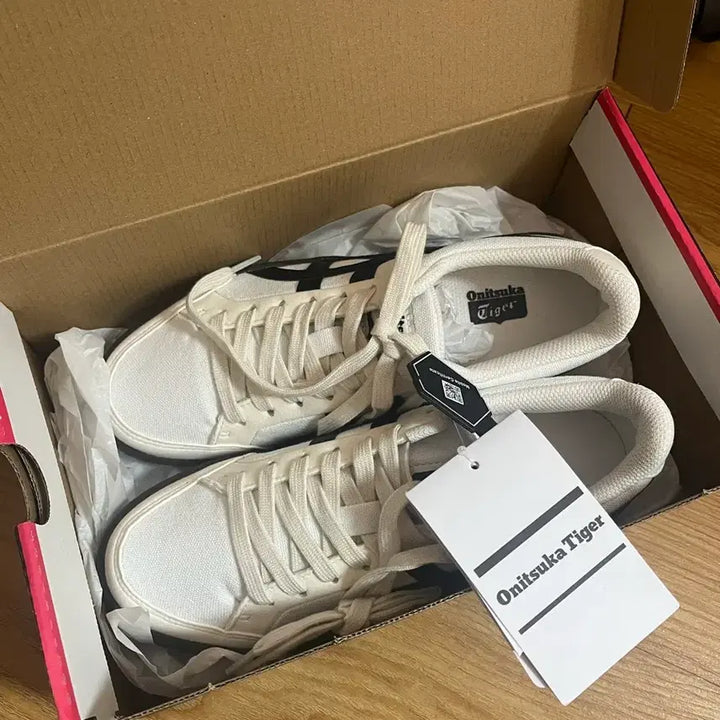 [BUNJANG] Onitsuka Tiger Advanti Cream White Black Sneakers / 오니츠카 타이거 어드반티 크림 화이트 블랙