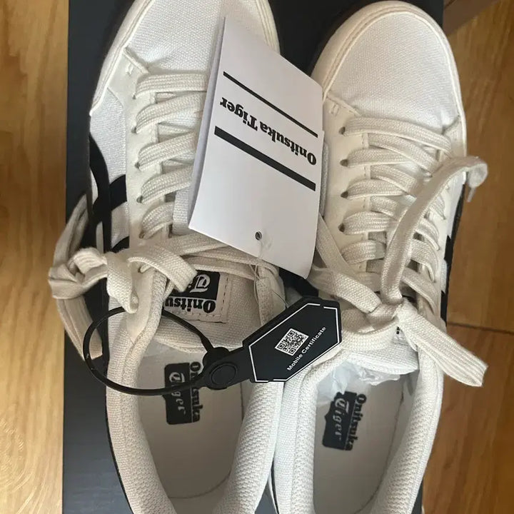 [BUNJANG] Onitsuka Tiger Advanti Cream White Black Sneakers / 오니츠카 타이거 어드반티 크림 화이트 블랙