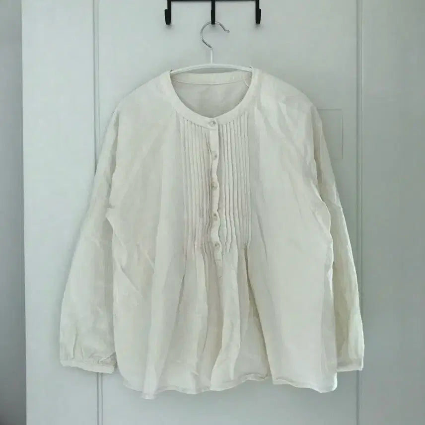 [BUNJANG] Ivory Pin-tuck Blouse / 아이보리색 핀턱 블라우스